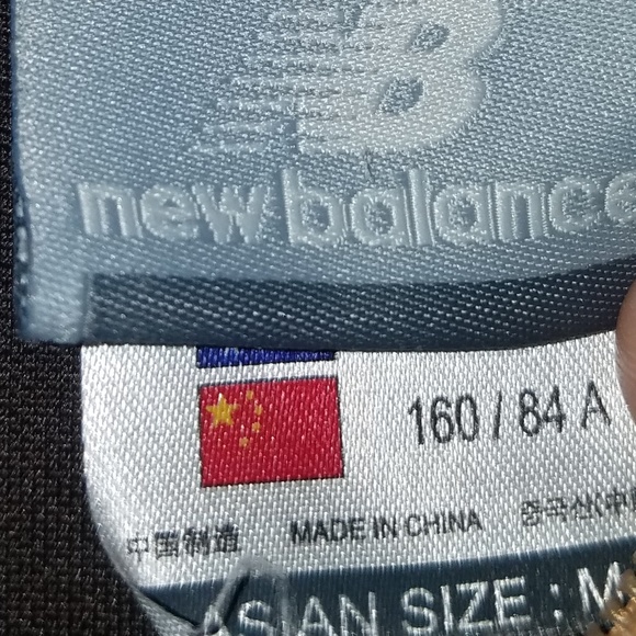 New Balance Women Jacket - Picture 5 of 6